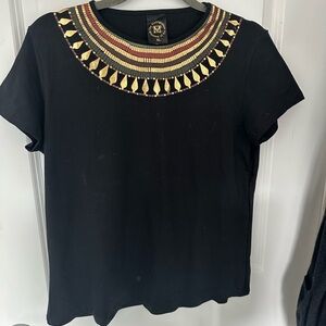 Black Short-Sleeve Top with printed Collar - The Metropolitan Museum of Art